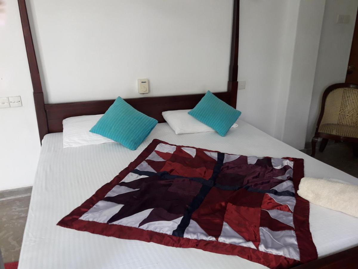 Sea Front Hikkaduwa 아파트 외부 사진