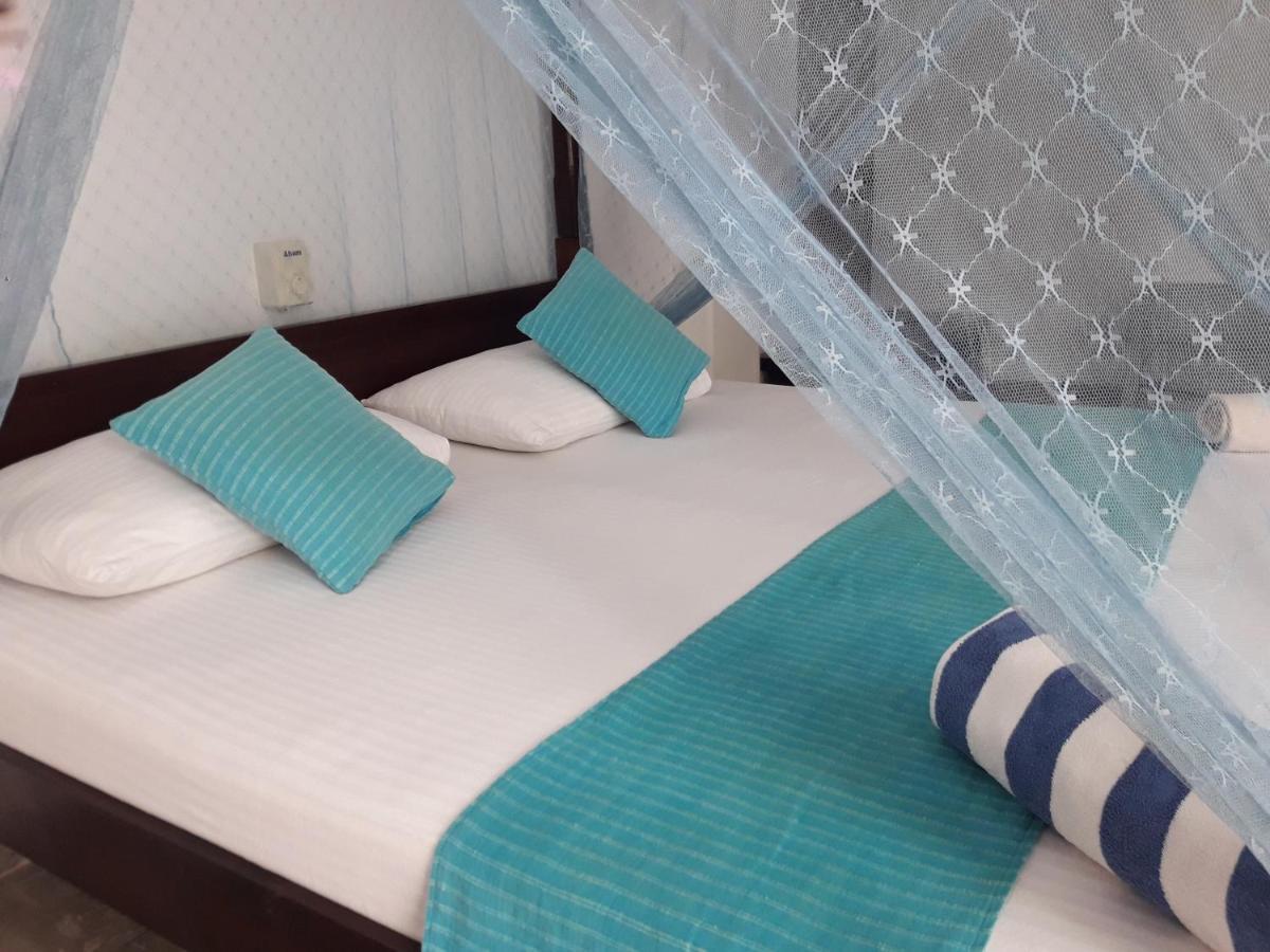 Sea Front Hikkaduwa 아파트 외부 사진